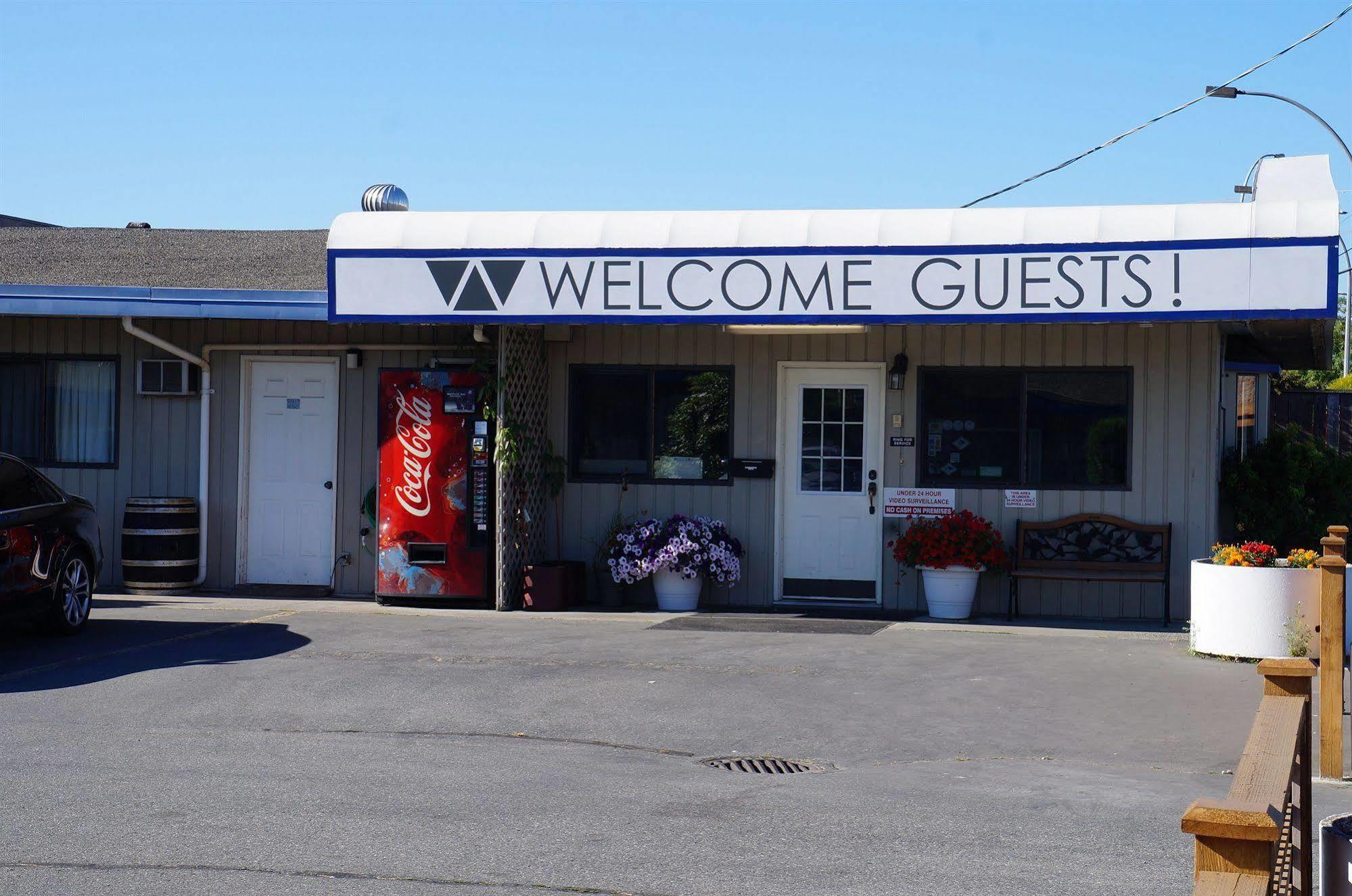 Westward Inn & Suites Langley Exterior photo